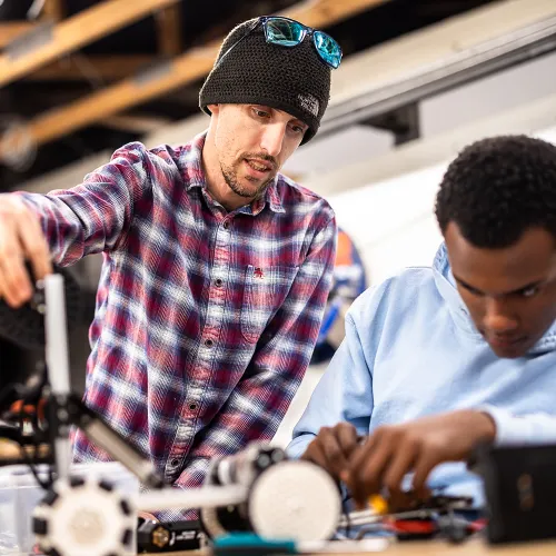 Prep Engineering Teacher Receives National Recognition 
