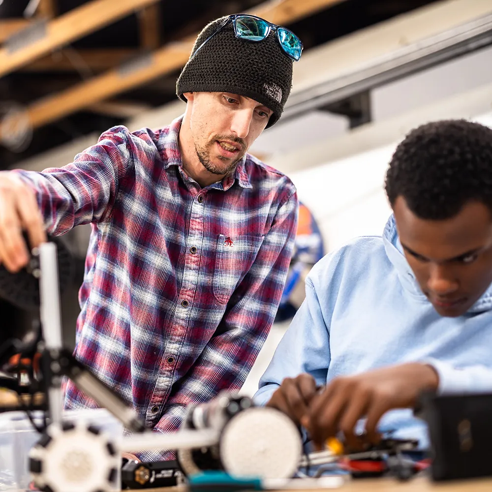 Prep Engineering Teacher Receives National Recognition 